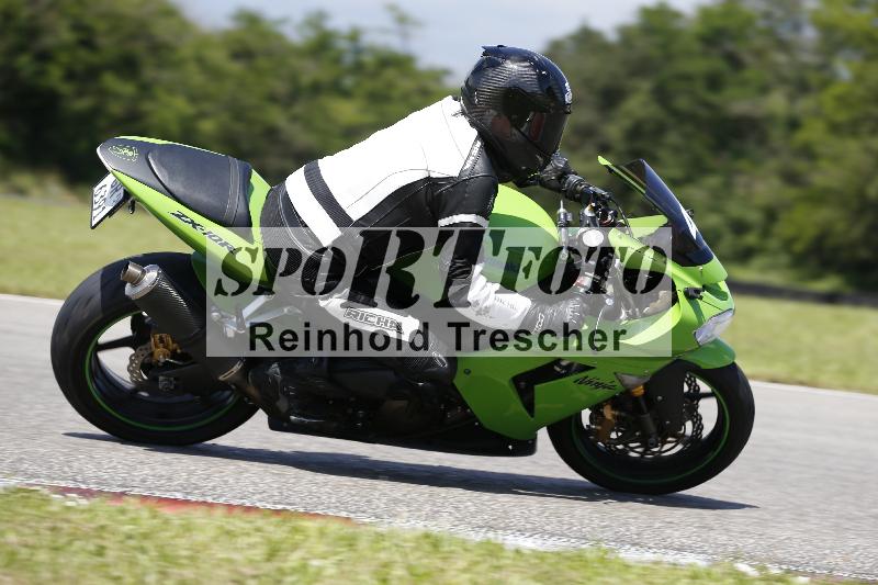 /Archiv-2024/29 12.06.2024 MOTO.CH Track Day ADR/Gruppe blau/4